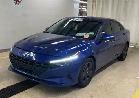 Blue 2022 Hyundai Elantra SEL for sale in Columbus, OH