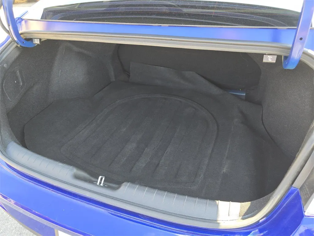 2022 Hyundai Elantra SEL photo 6