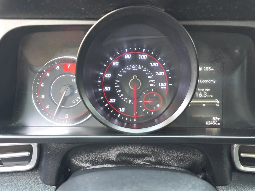 2022 Hyundai Elantra SEL photo 9