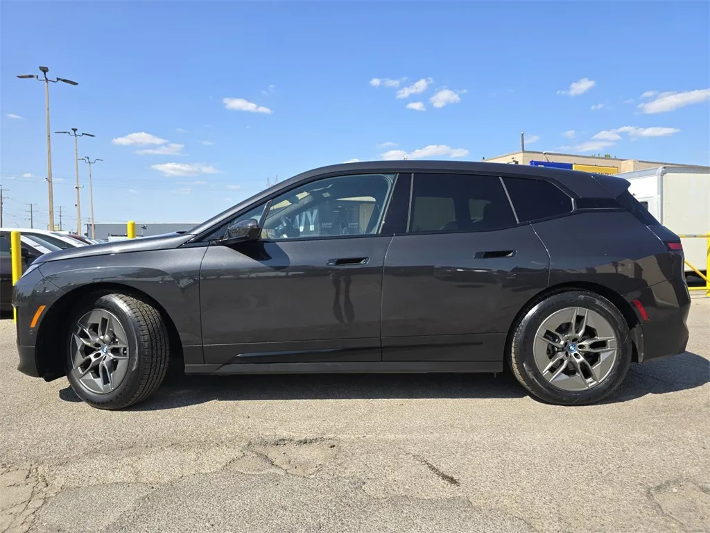 2022 Bmw iX xDrive50i photo 9