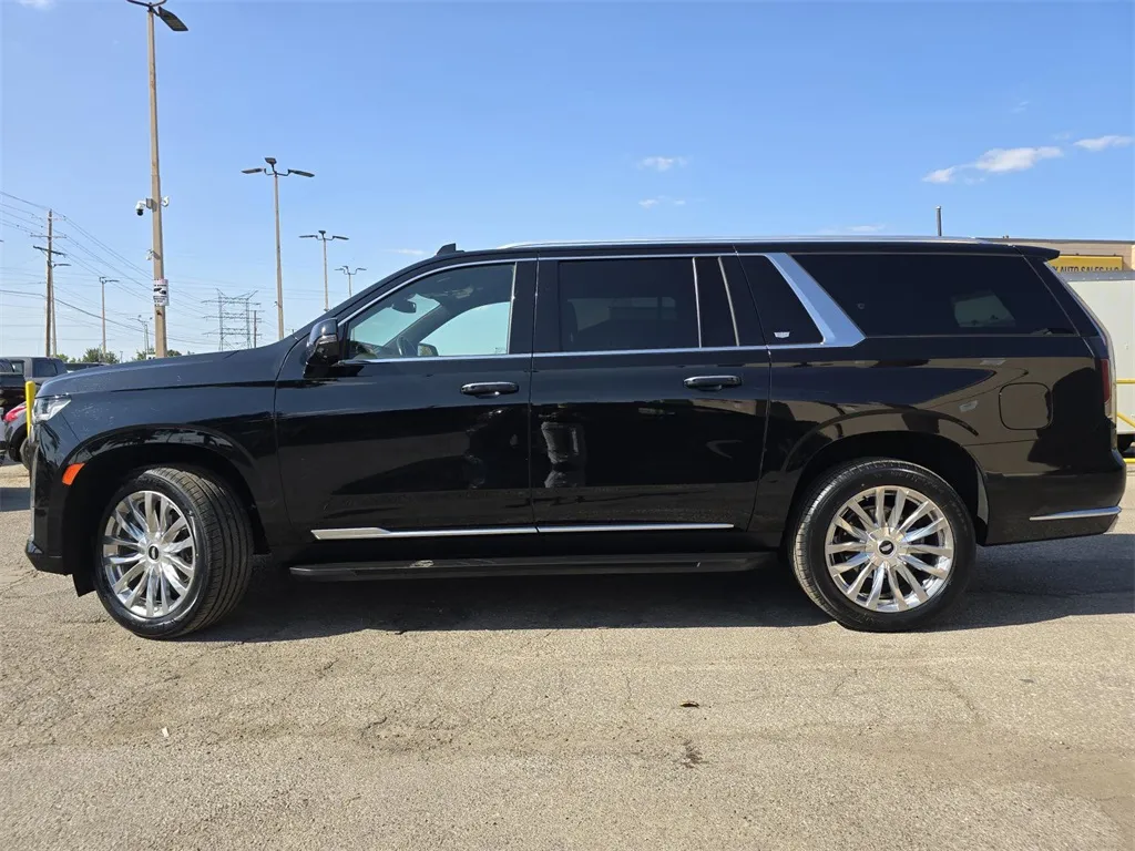 2022 Cadillac Escalade ESV Luxury photo 15