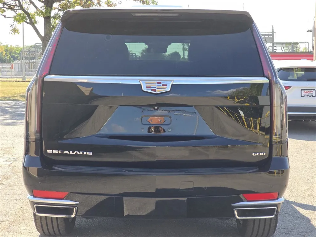 2022 Cadillac Escalade ESV Luxury photo 16