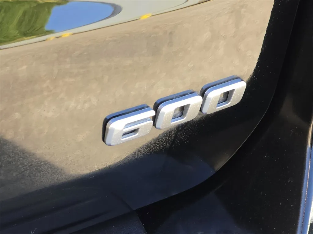 2022 Cadillac Escalade ESV Luxury photo 25