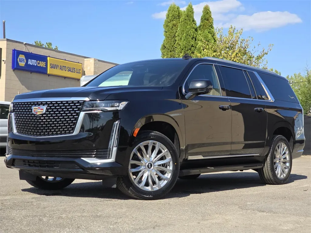 2022 Cadillac Escalade ESV Luxury photo 12