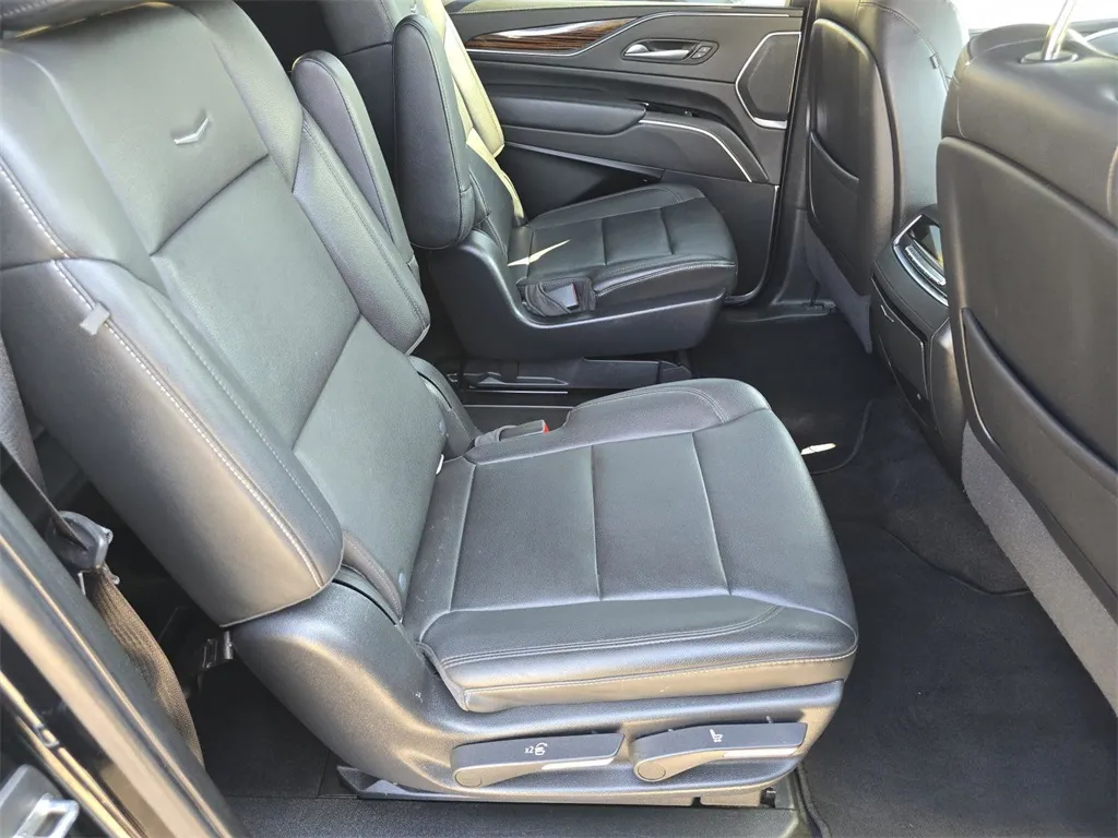 2022 Cadillac Escalade ESV Luxury photo 26