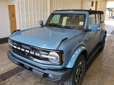 Blue 2022 Ford Bronco Outer Banks for sale in Columbus, OH