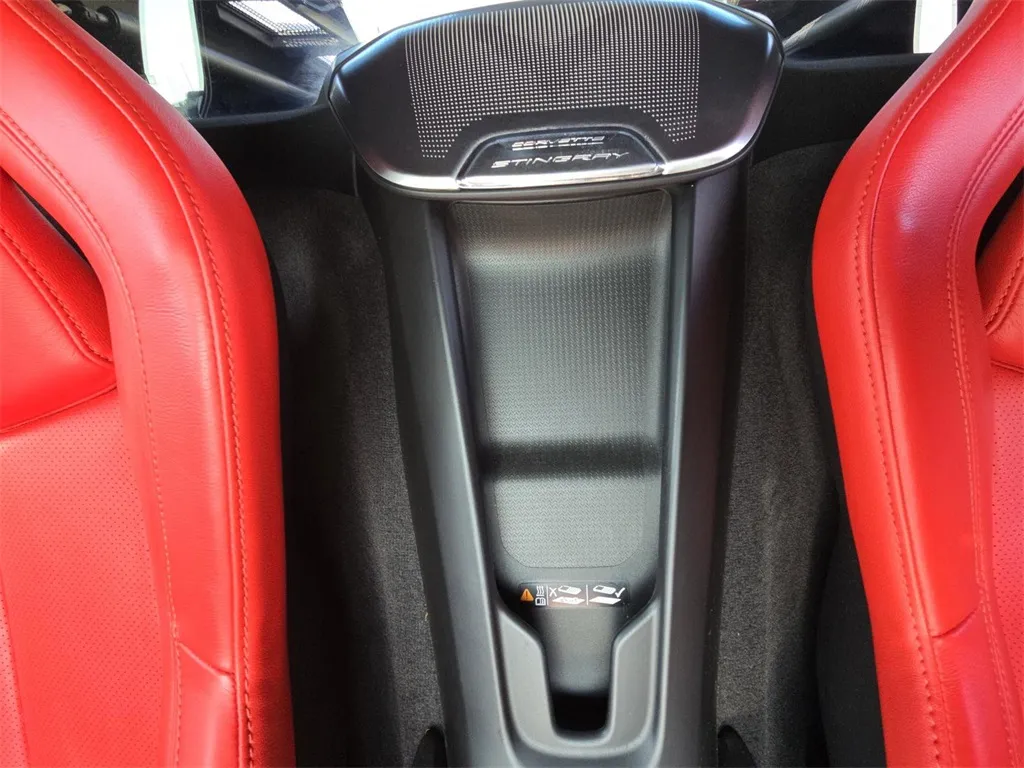 2020 Chevrolet Corvette Stingray photo 4