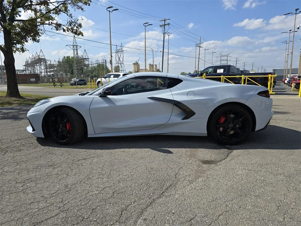 2020 Chevrolet Corvette Stingray photo 18