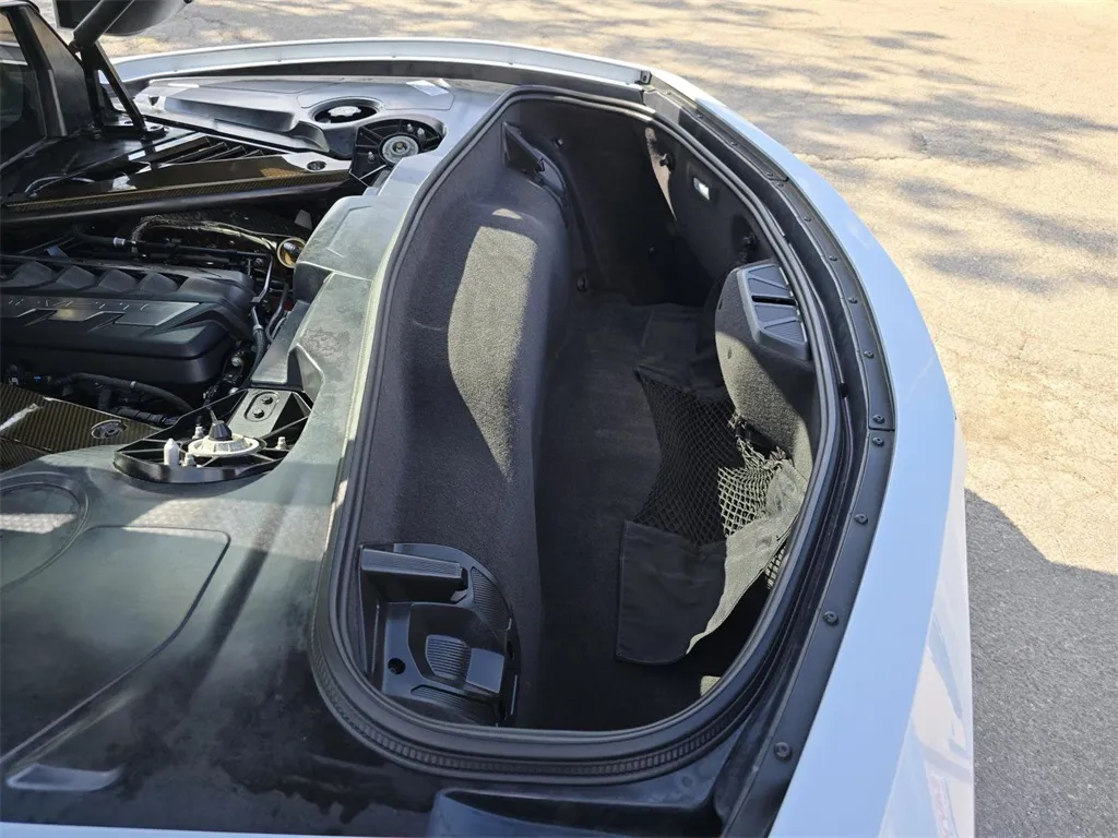 2020 Chevrolet Corvette Stingray photo 19