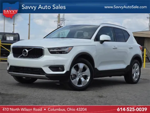 White 2022 Volvo XC40 Momentum for sale in Columbus, OH