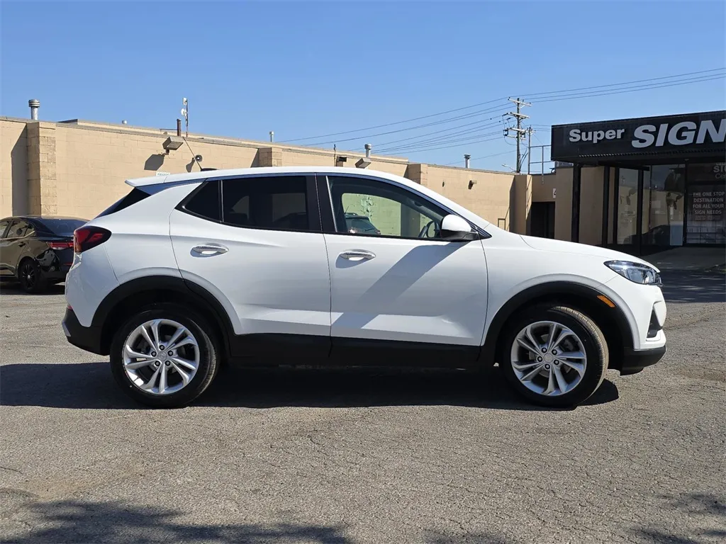 2022 Buick Encore GX Preferred photo 13