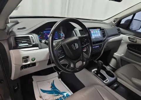 Another view of 2020 Honda Pilot Black Edition for sale in Columbus, OH at SAVVY AUTO SALES LLC