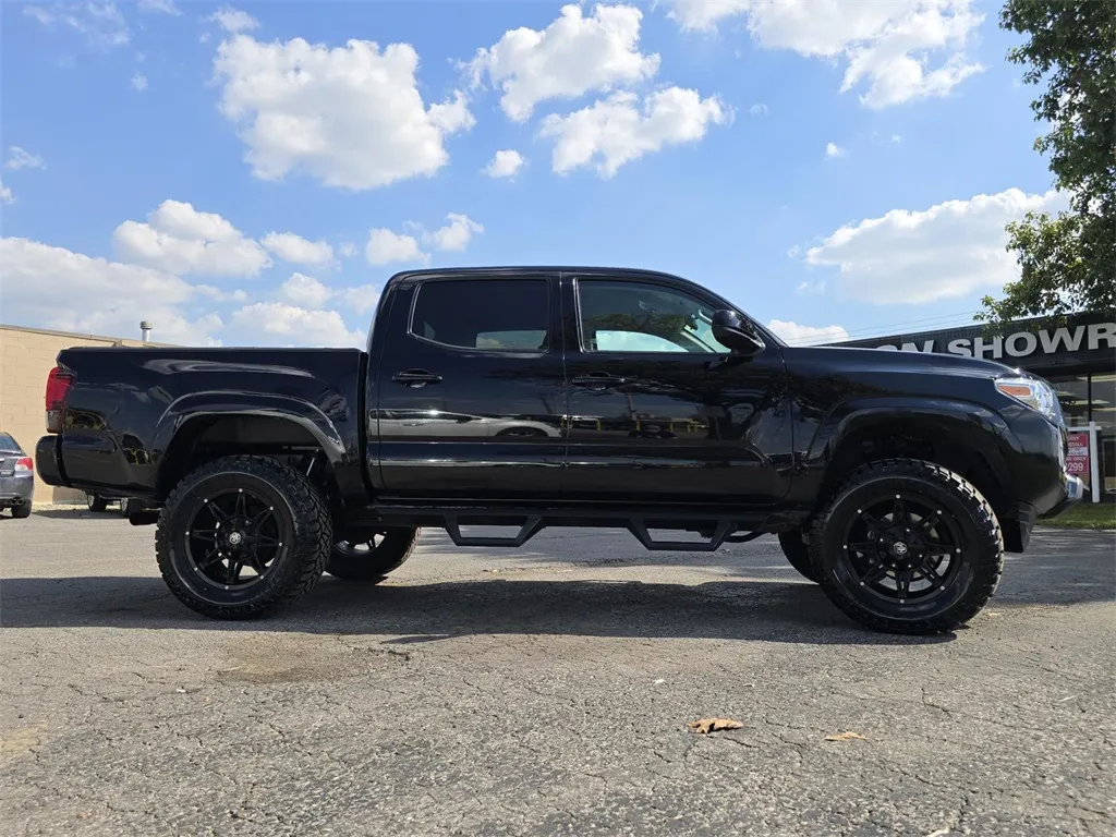 2020 Toyota Tacoma SR photo 15