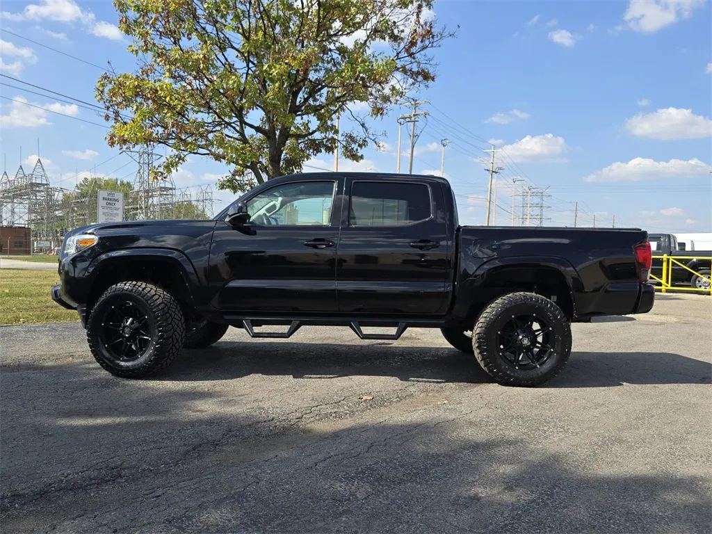 2020 Toyota Tacoma SR photo 27