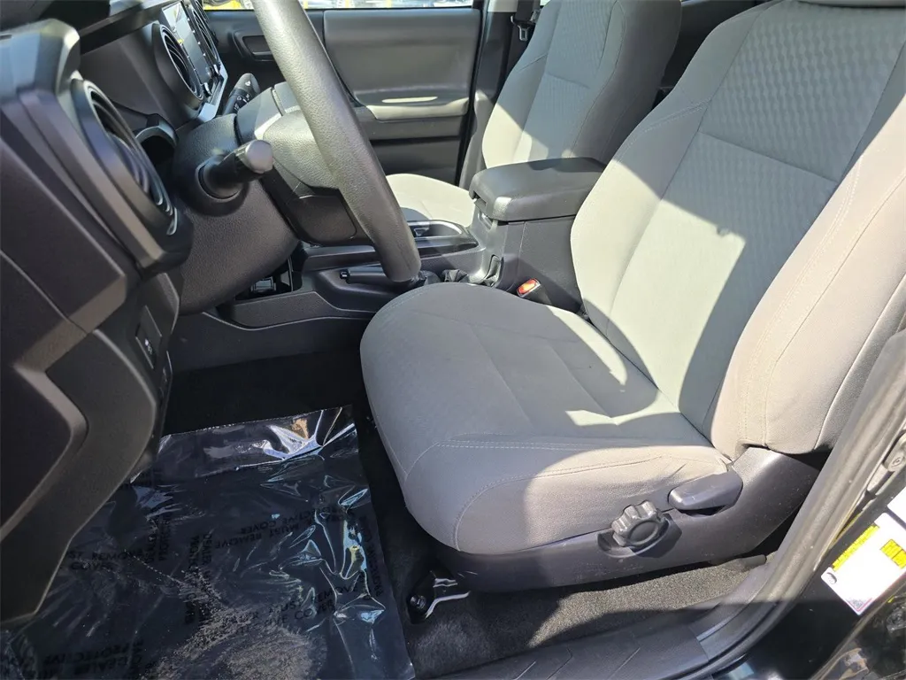 2020 Toyota Tacoma SR photo 29