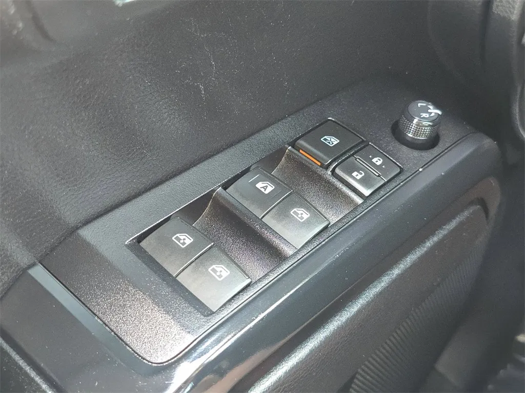 2020 Toyota Tacoma SR photo 30