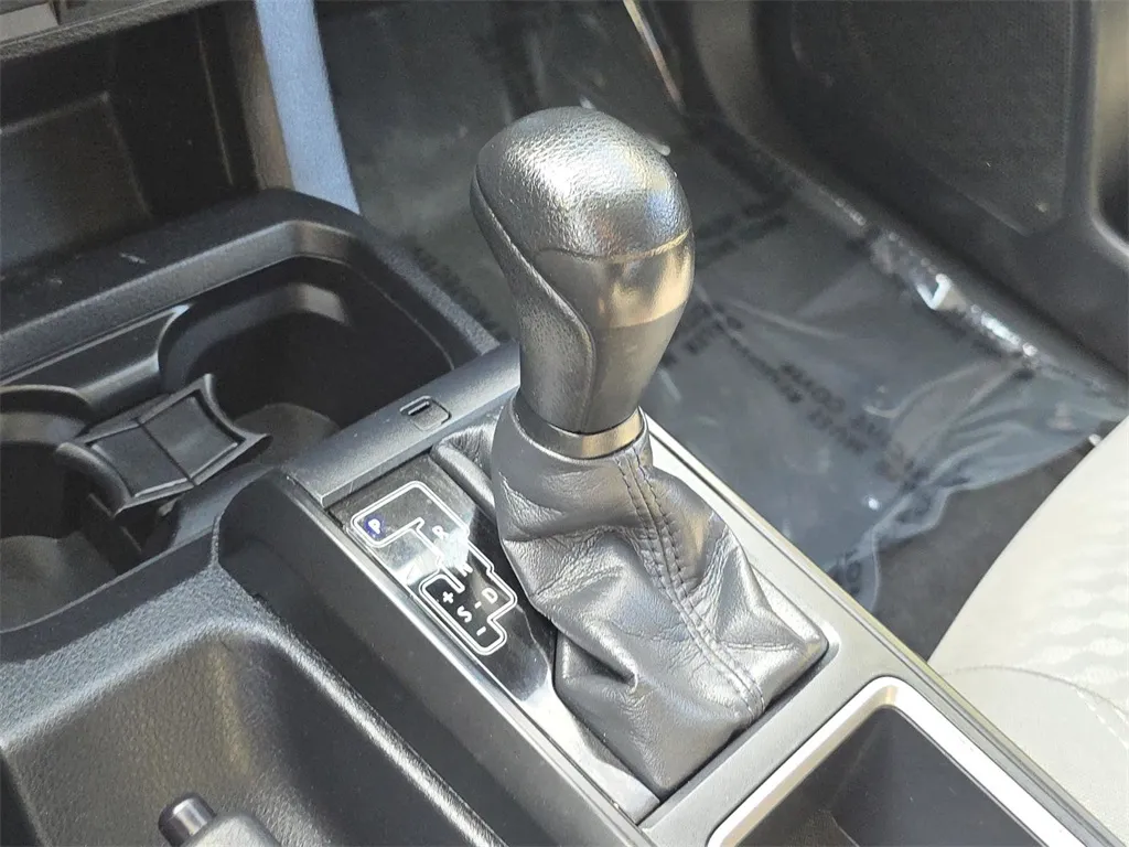 2020 Toyota Tacoma SR photo 11