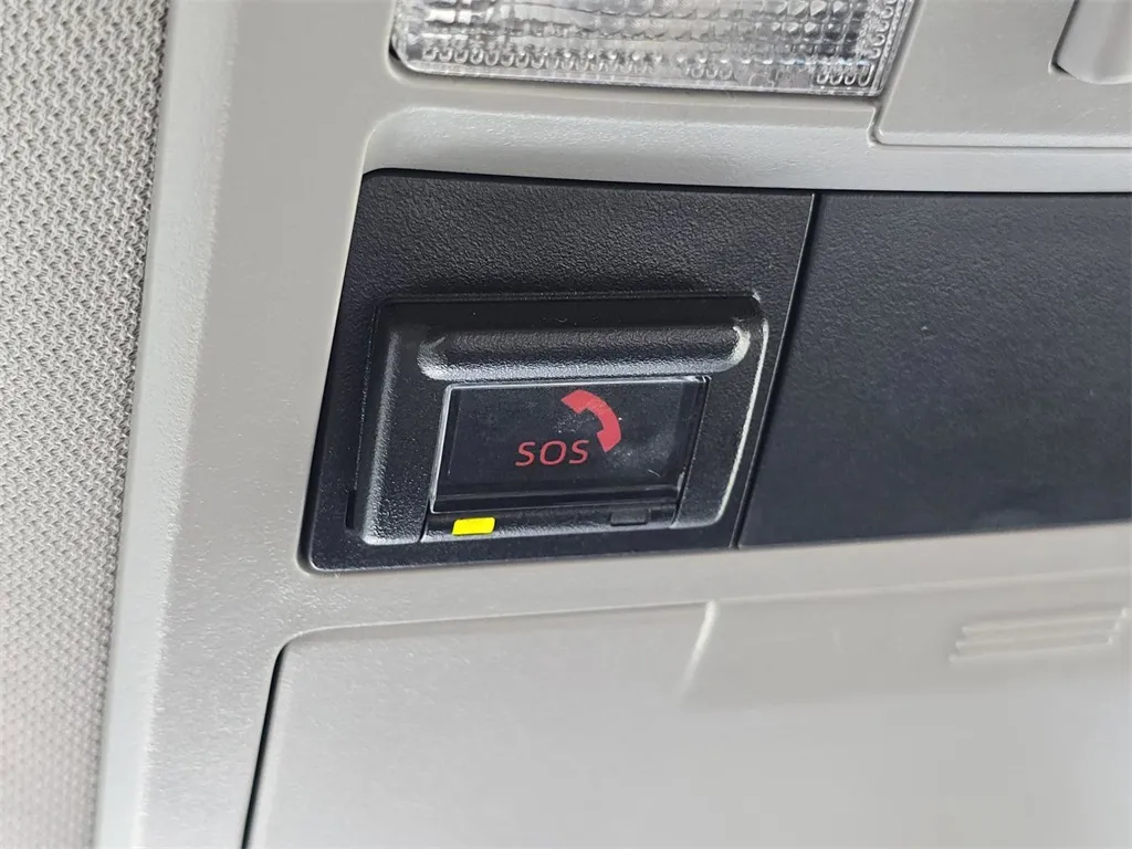 2020 Toyota Tacoma SR photo 24