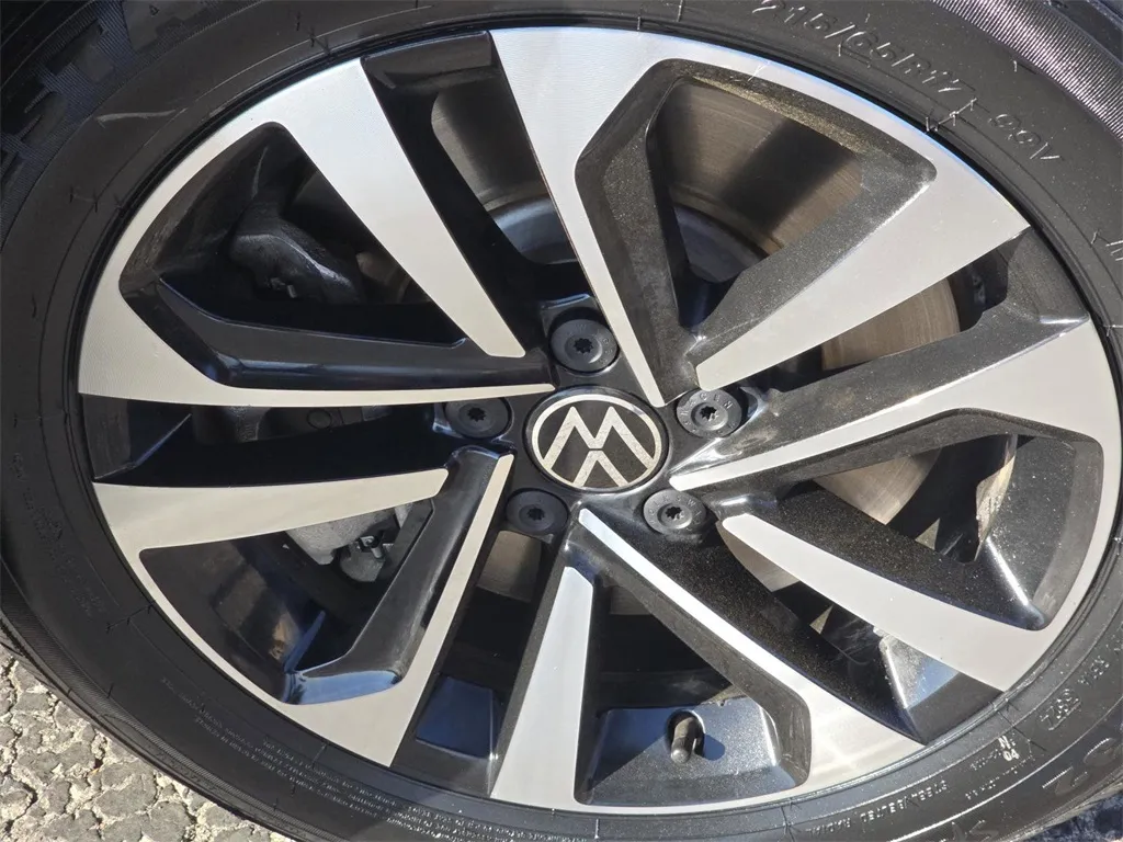 2023 Volkswagen Tiguan S photo 9