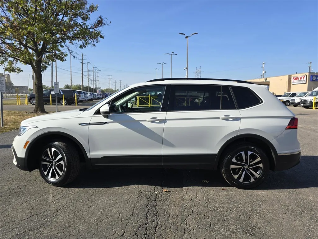 2023 Volkswagen Tiguan S photo 10