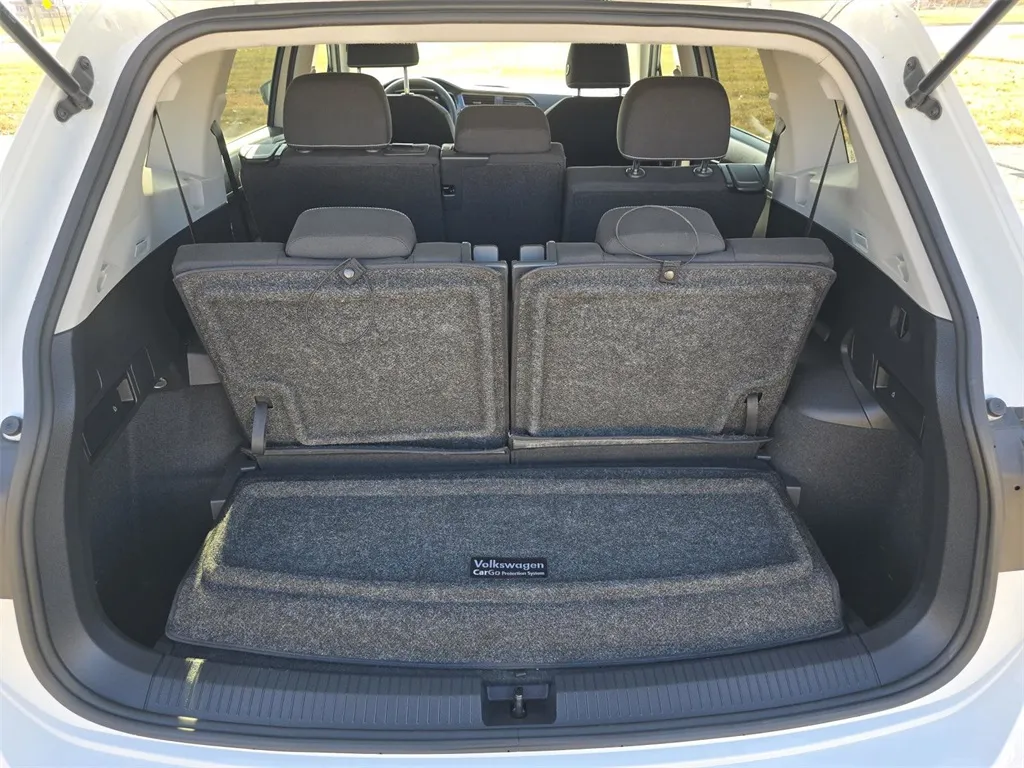 2023 Volkswagen Tiguan S photo 11