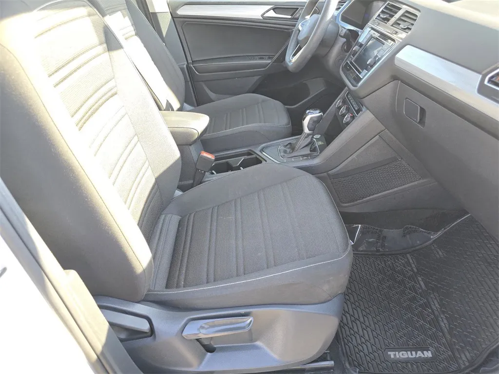2023 Volkswagen Tiguan S photo 22