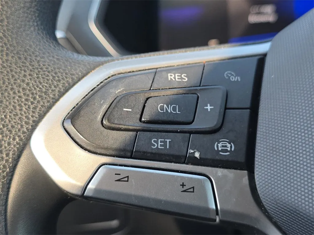 2023 Volkswagen Tiguan S photo 18