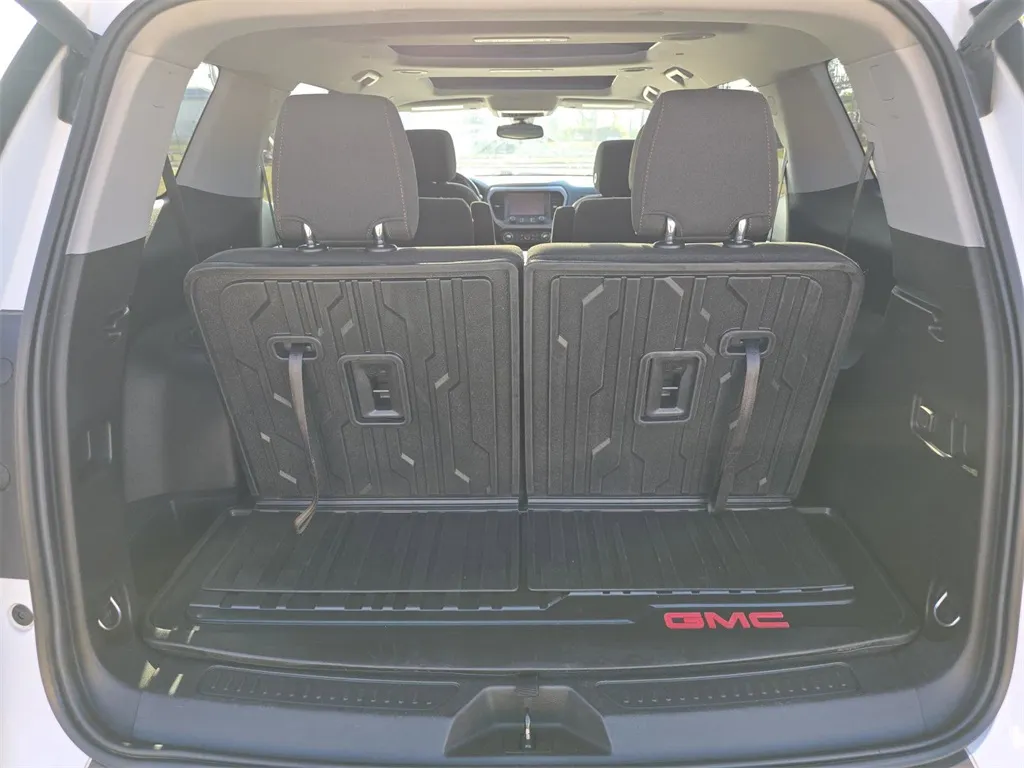 2020 Gmc Acadia AT4 photo 14