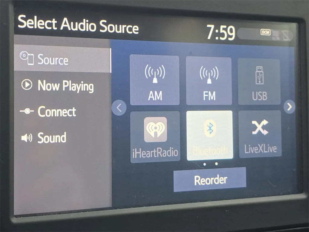 2019 Toyota RAV4 LE photo 17