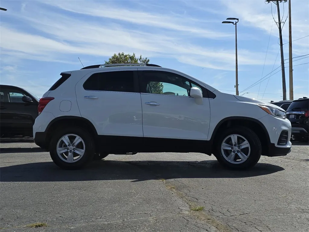 2019 Chevrolet Trax LT photo 4