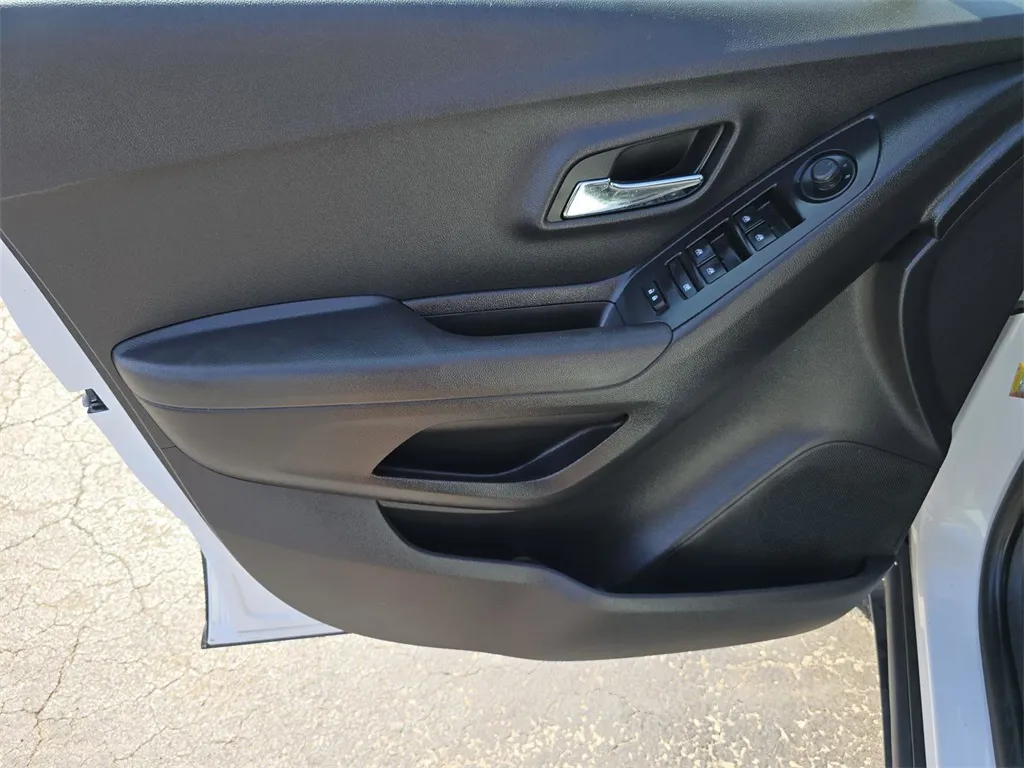 2019 Chevrolet Trax LT photo 16