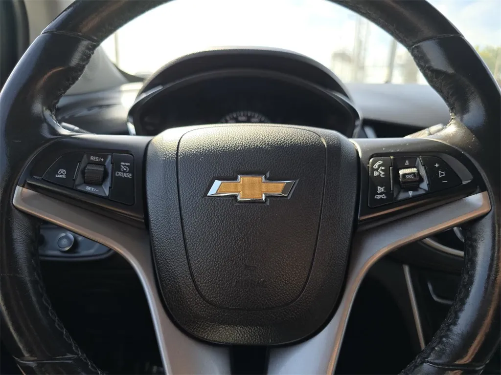 2019 Chevrolet Trax LT photo 17