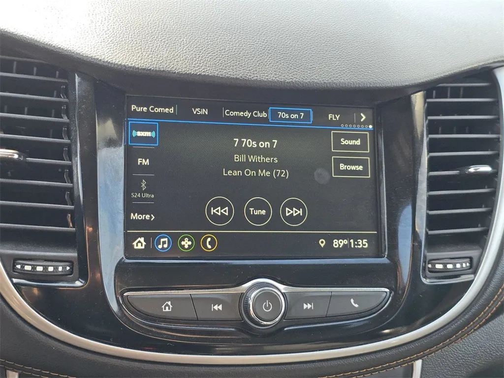 2019 Chevrolet Trax LT photo 18