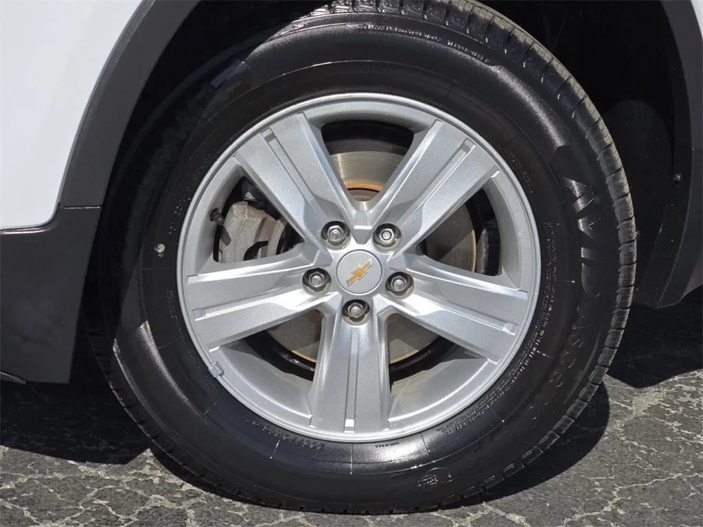 2019 Chevrolet Trax LT photo 3