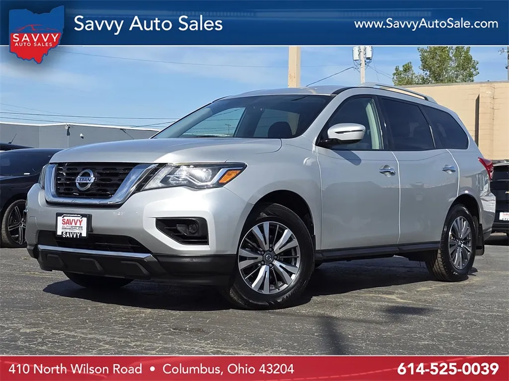 Silver 2019 Nissan Pathfinder S for sale in Columbus, OH