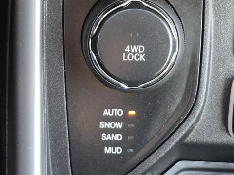 More photos of 2018 Jeep Compass Latitude at SAVVY AUTO SALES LLC, OH