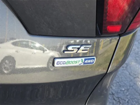More photos of 2019 Ford Escape SE at SAVVY AUTO SALES LLC, OH