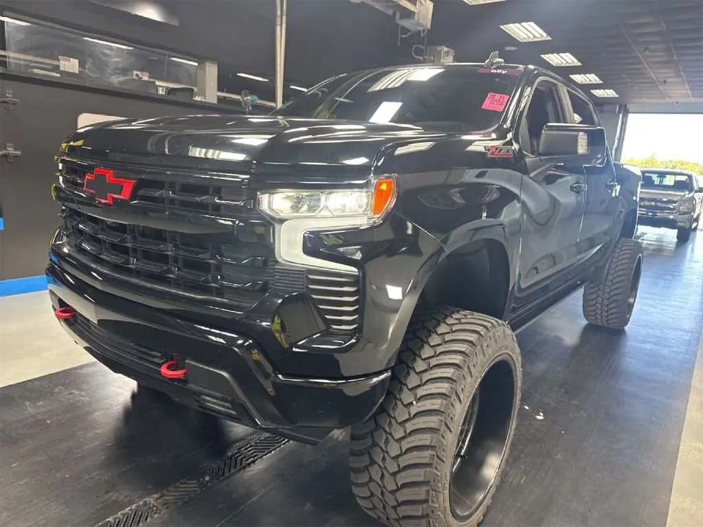 Black 2022 Chevrolet Silverado 1500 RST for sale in Columbus, OH