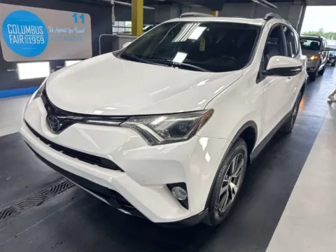 White 2018 Toyota RAV4 for sale in Columbus, OH