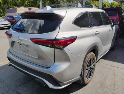 Another view of 2023 Toyota Highlander XSE for sale in Columbus, OH at SAVVY AUTO SALES LLC