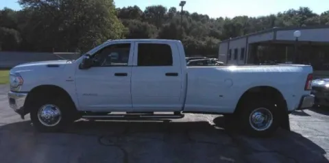 White 2024 Ram 3500 Big Horn for sale in Columbus, OH