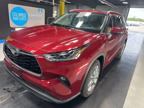 Red 2021 Toyota Highlander Limited for sale in Columbus, OH