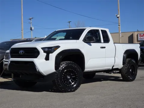 White 2024 Toyota Tacoma SR for sale in Columbus, OH