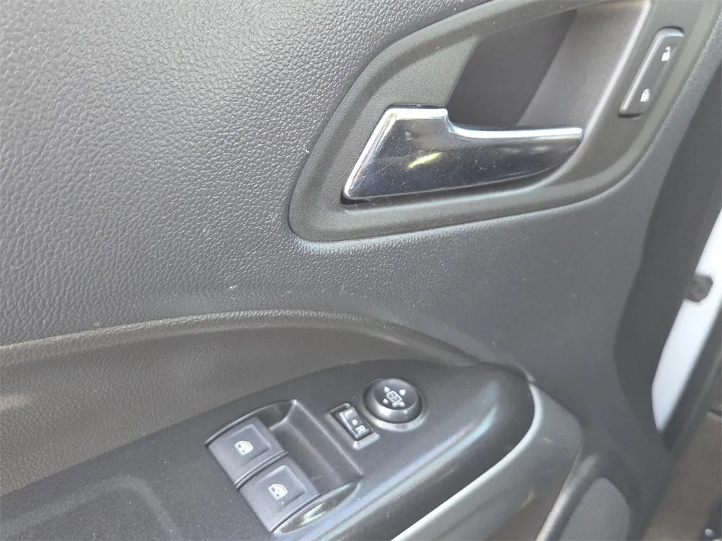 2022 Chevrolet Colorado LT photo 4
