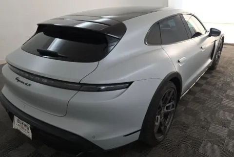 More photos of 2022 Porsche Taycan Cross Turismo 4S at SAVVY AUTO SALES LLC, OH