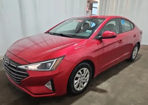 Red 2020 Hyundai Elantra SE for sale in Columbus, OH