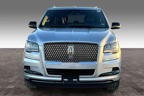 Photos of 2023 Lincoln Navigator Reserve for sale in Madison Heights, VA at Autova