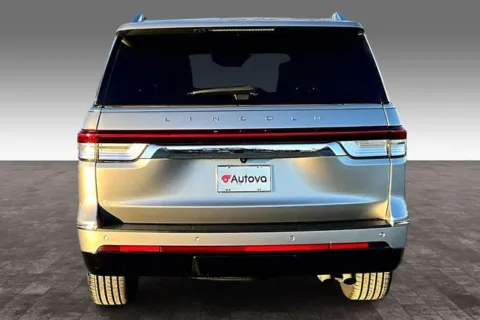 More photos of 2023 Lincoln Navigator Reserve at Autova, VA