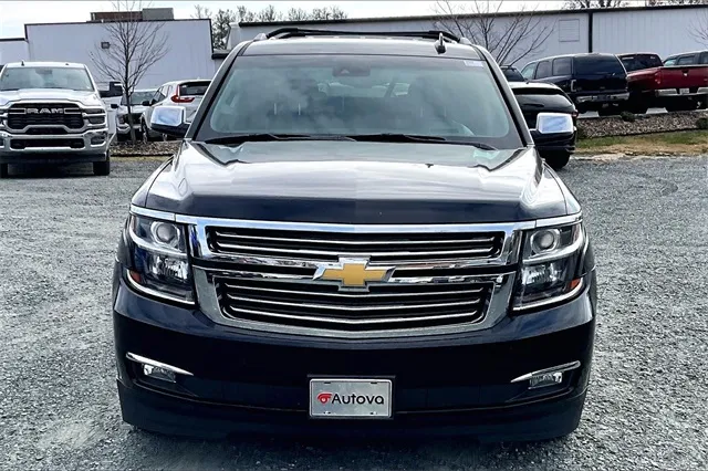2019 Chevrolet Tahoe Premier photo 3
