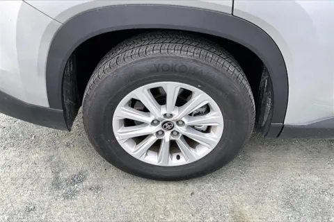 More photos of 2025 Toyota Grand Highlander XLE at Autova, VA